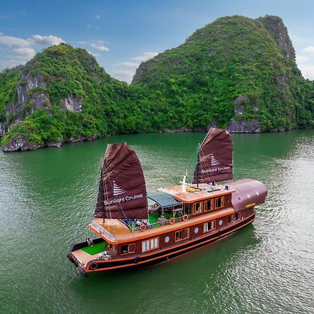 Sunlight Boutique Cruise - Cat Ba Island Hotel Ha Long Exterior foto