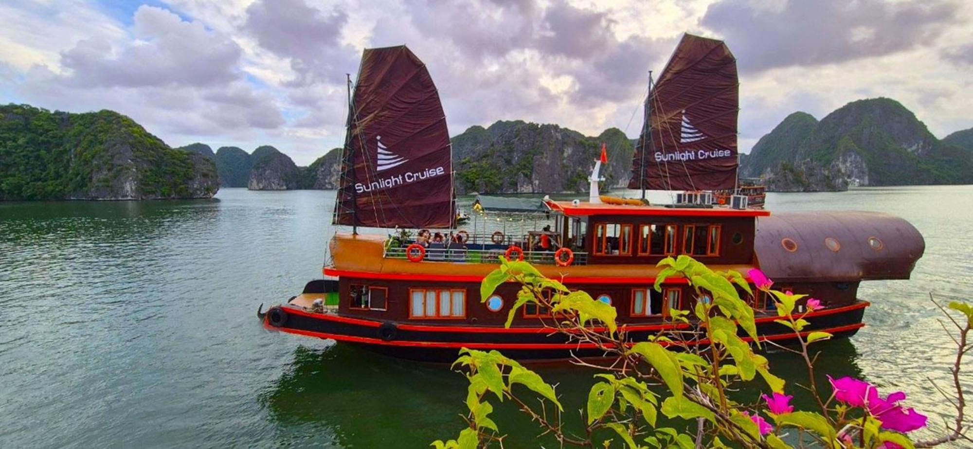 Sunlight Boutique Cruise - Cat Ba Island Hotel Ha Long Exterior foto