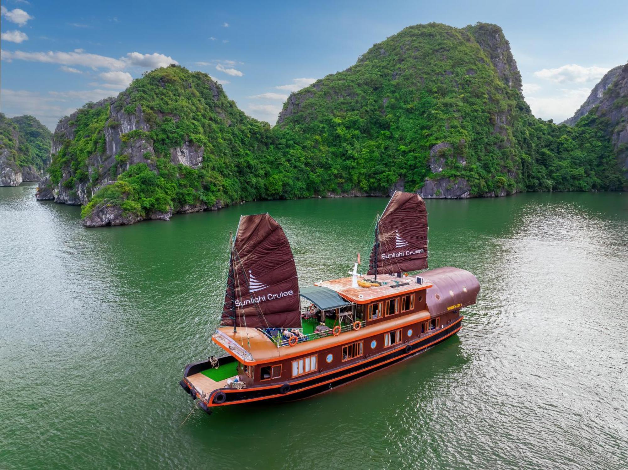 Sunlight Boutique Cruise - Cat Ba Island Hotel Ha Long Exterior foto